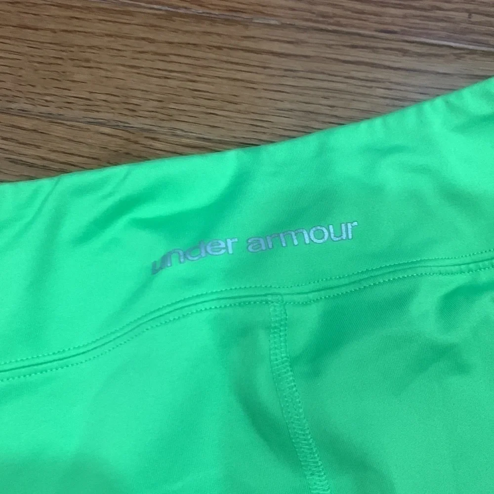 Under Armour Fitted capris lime green youth medium